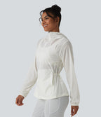 Veste de sport à capuche avec mesh contrasté, cordon de serrage et poches