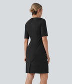Robe crayon de travail ajustée décolleté carré à demi-manches