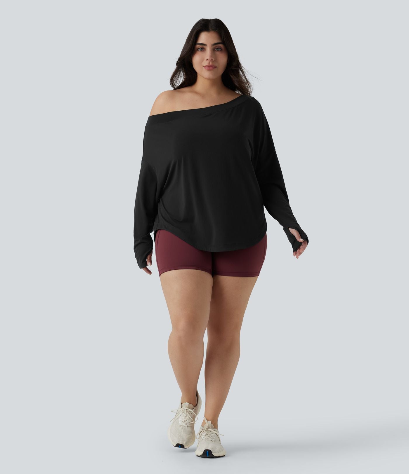 Haut de yoga grande taille asymétrique une épaule dénudée manches longues avec passages pouces, ourlet arrondi high-low et séchage rapide - Brassière intégrée