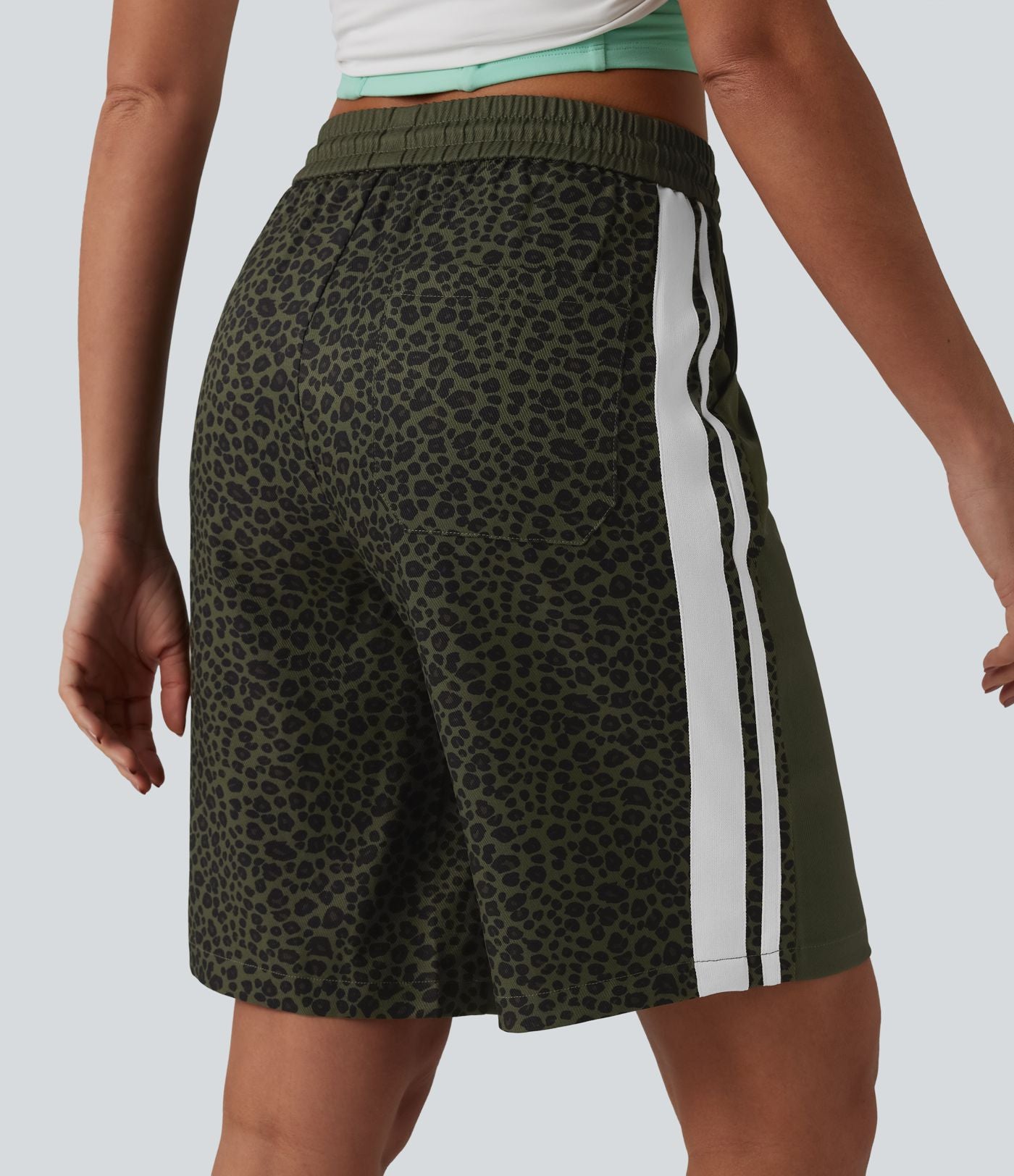 Short ample décontracté à taille mi-haute, cordon de serrage, rayures contrastées léopard, 25 cm, avec poches