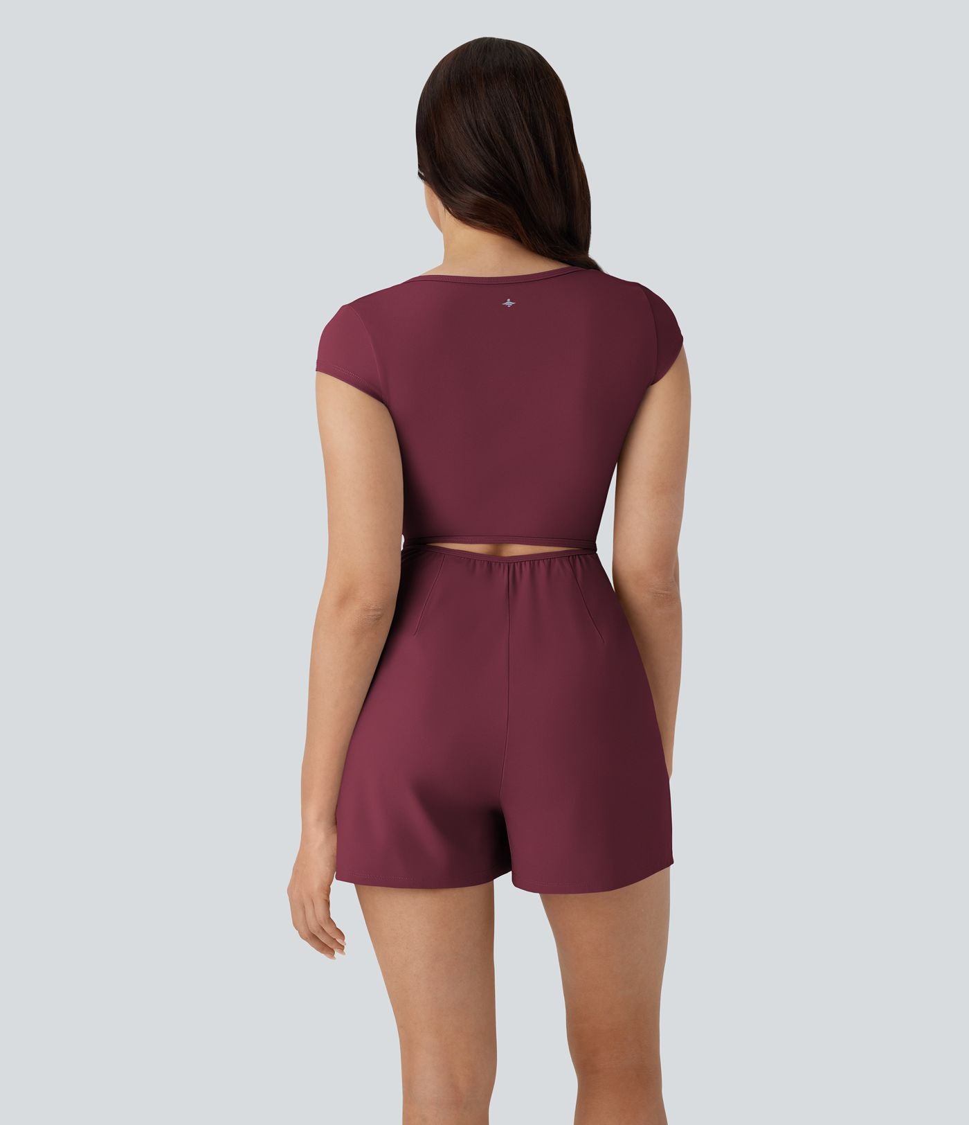 Combinaison de yoga Softlyzero™ Airy avec col U, manches courtes et poches latérales - Édition Easy Peasy