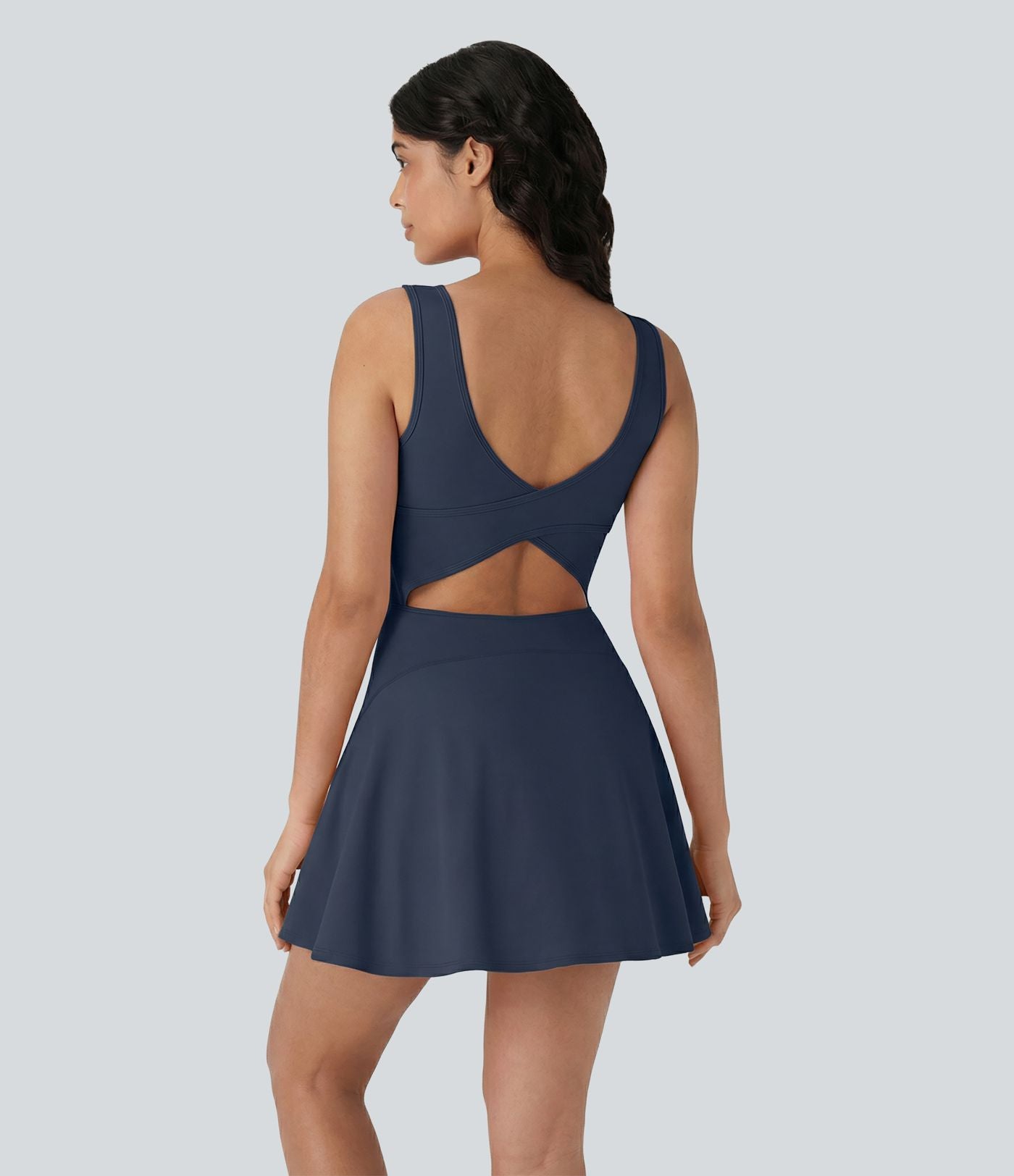 Softlyzero™ Airy Robe Sport de danse courte 2-en-1 avec dos nu croisé, encolure en U et poches latérales