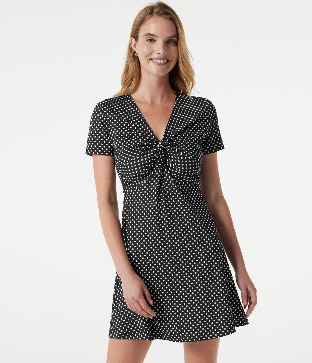 Robe mini décontractée à pois, col V, manches courtes
