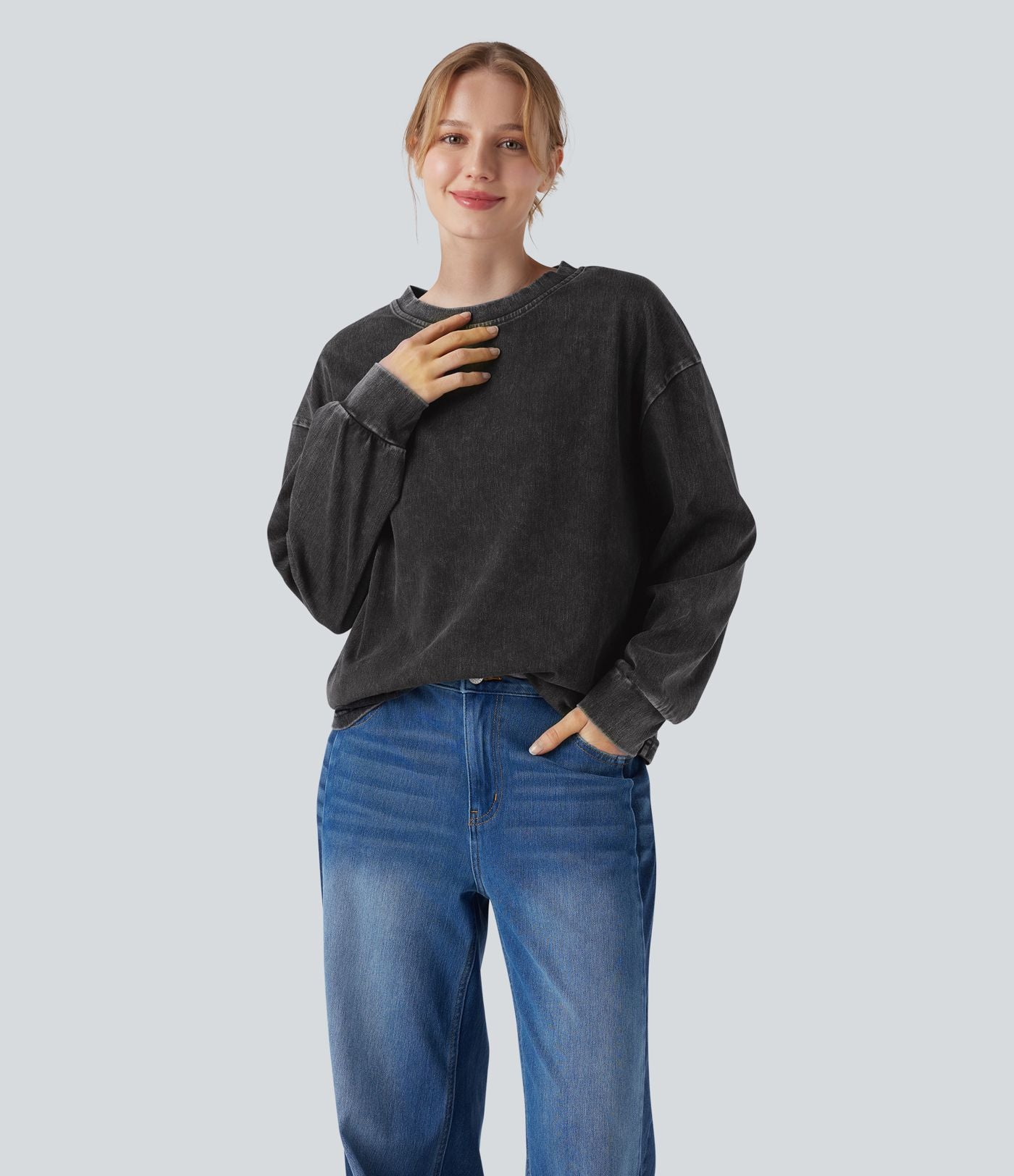 Halara Flex™ T-shirt casual délavé en denim à col rond et manches longues