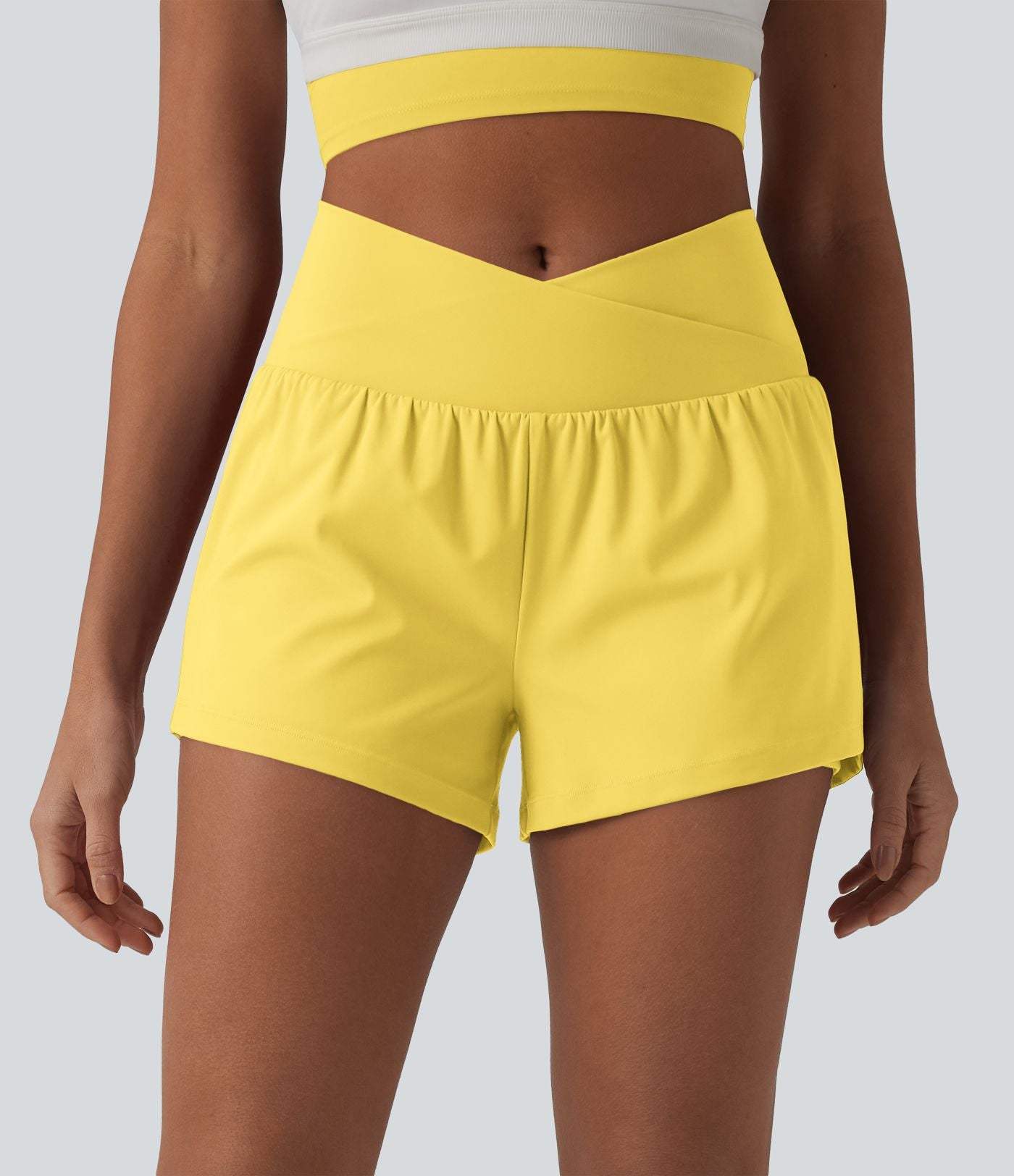 Short de yoga 2-en-1 SoftlyZero™ Airy croisé taille haute 7,5 cm effet frais InstantCool avec poches