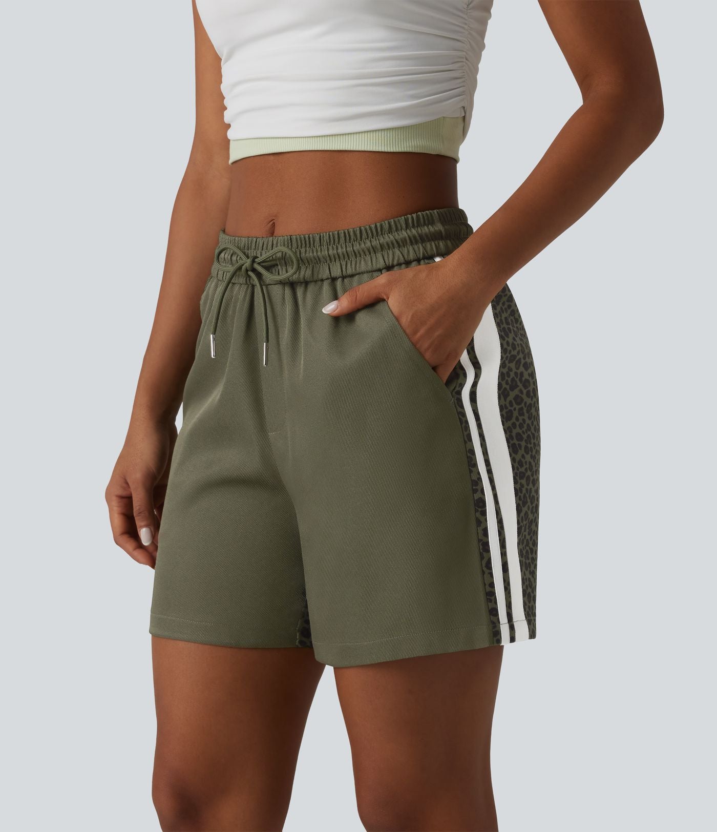 Short ample décontracté à taille mi-haute, cordon de serrage, rayures color block, imprimé léopard contrastant, 12,5 cm, avec poches