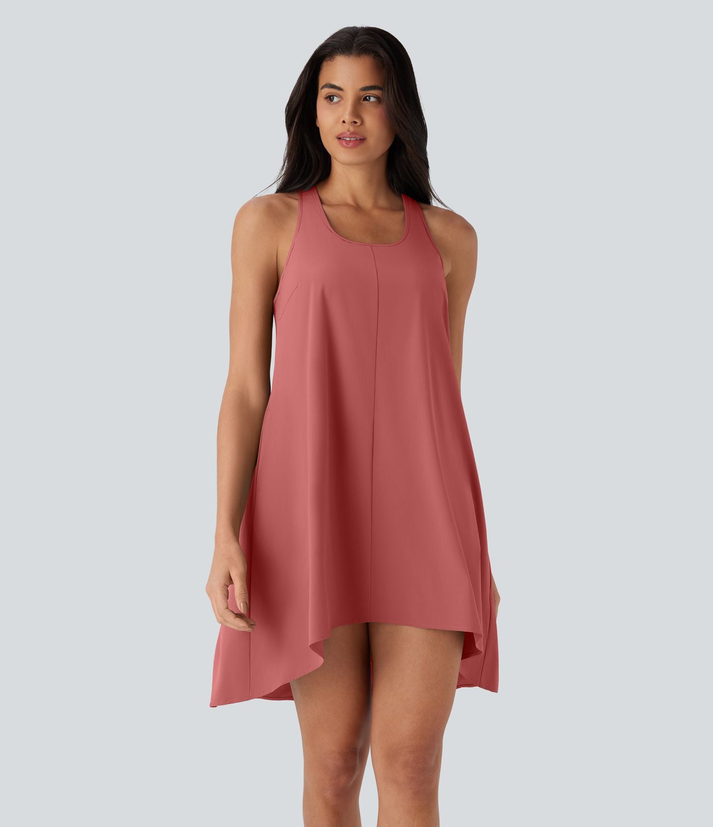 Robe décontractée mini fluide Breezeful™ à dos nageur, poches latérales, ourlet asymétrique et séchage rapide