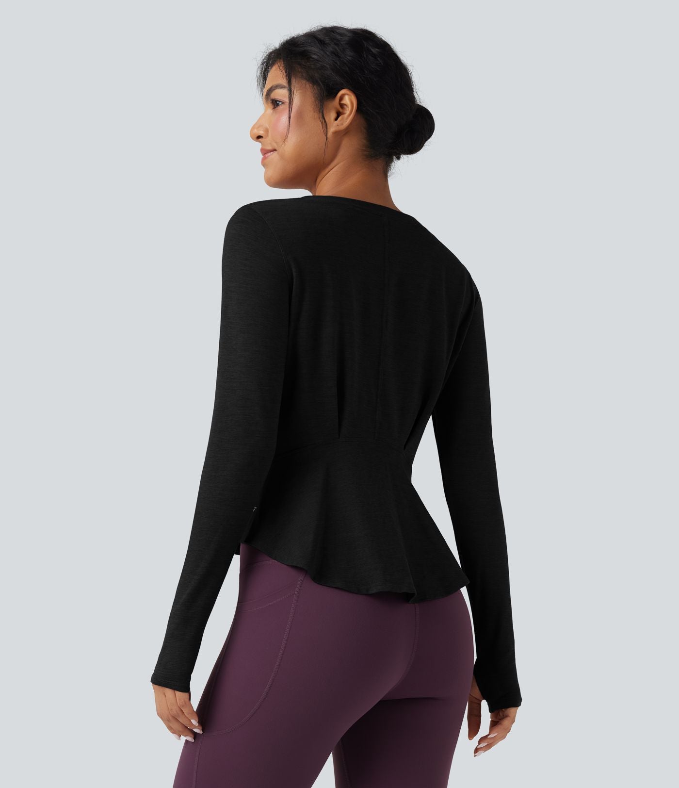 Top de sport yoga chiné col V manches longues avec trous pouces ourlet arrondi