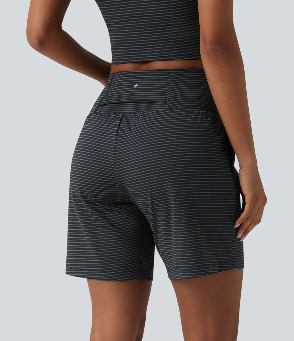 Short yoga 2-en-1 à rayures taille super haute 17,5 cm avec poches