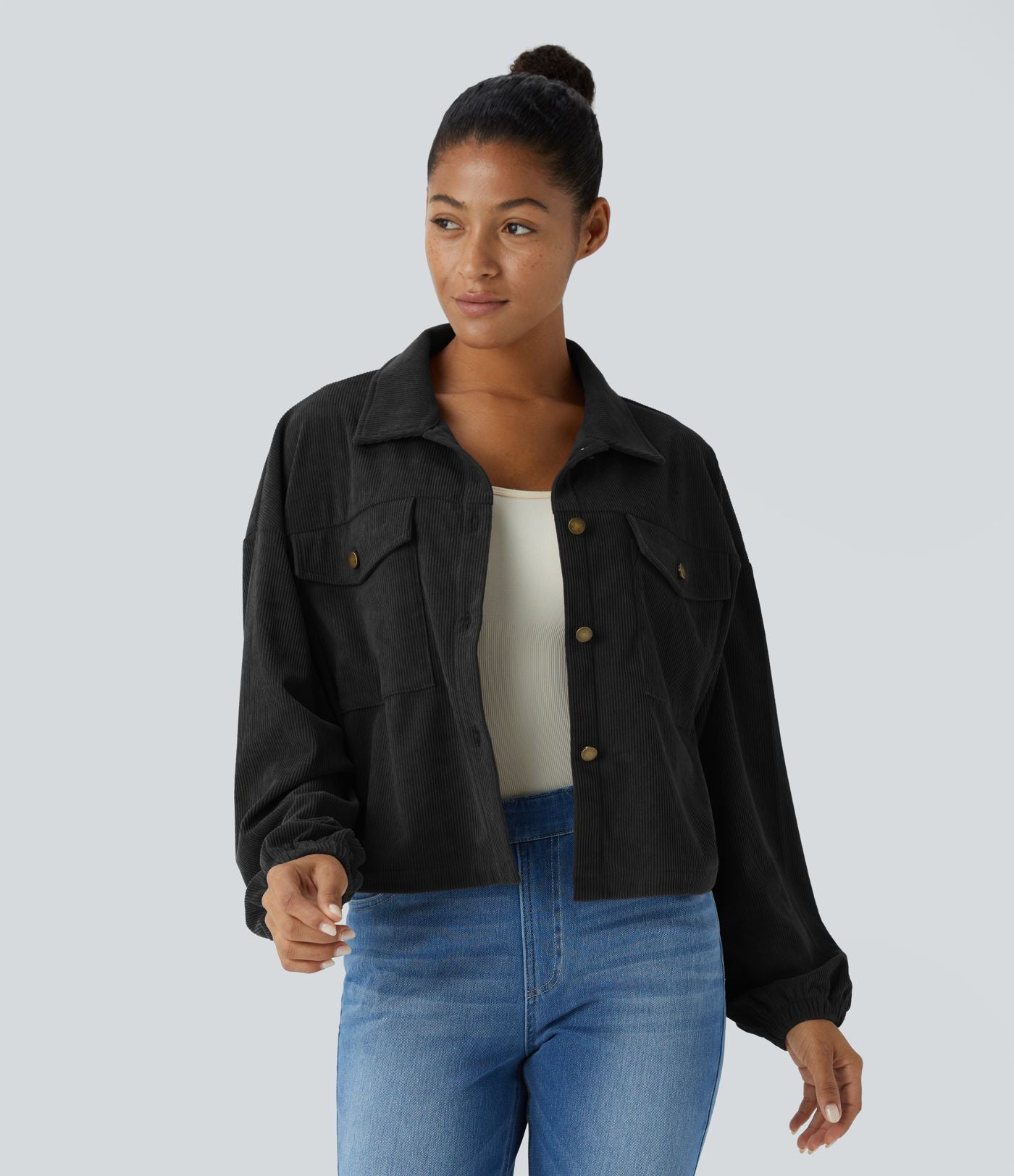 Veste décontractée en velours côtelé à col, boutonnage, manches longues et poches poitrine