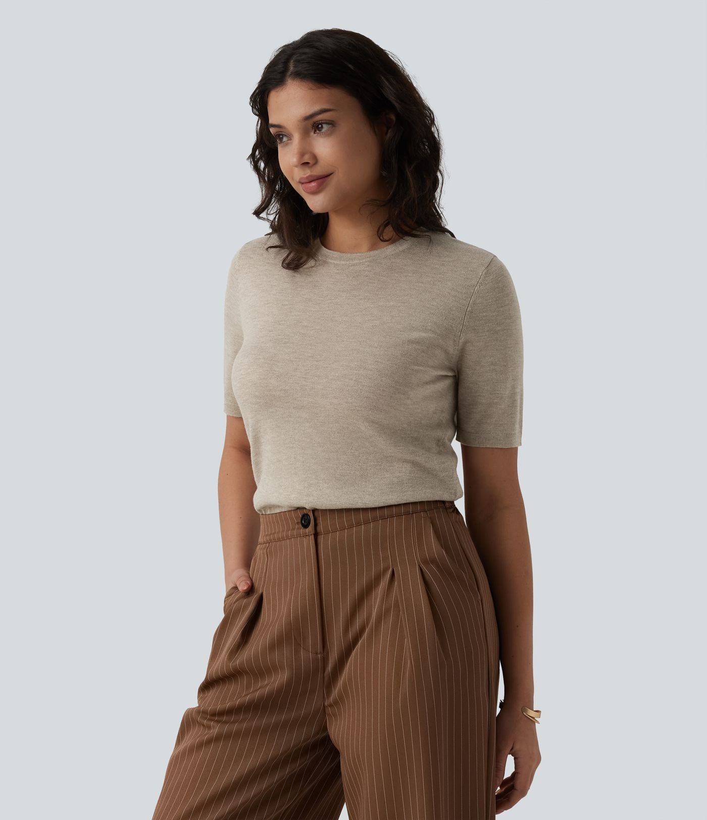 Pull tailleur ajusté col rond manches courtes mélange soie-laine