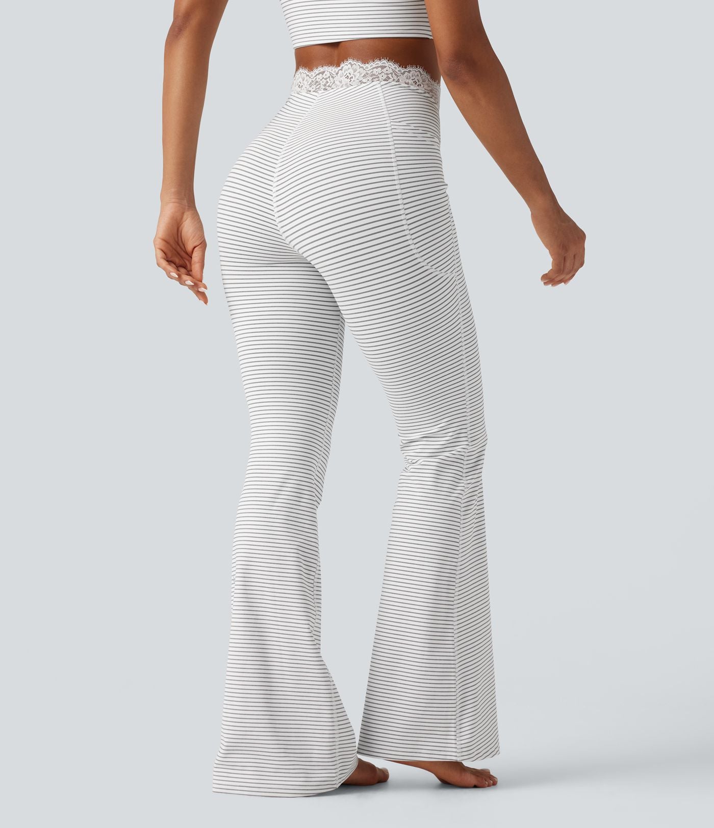 Legging de yoga flare taille haute en V avec dentelle contrastée, rayures et poches
