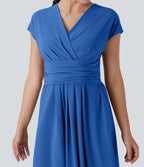 Robe midi Breezeful™ col V manches courtes à liens dans le dos séchage rapide avec poches latérales