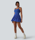 Robe de tennis courte 2-en-1 à bretelles SoftlyZero™ dos nu avec mesh contrasté, brassière intégrée et poches – Édition Easy Peasy – UPF 50+