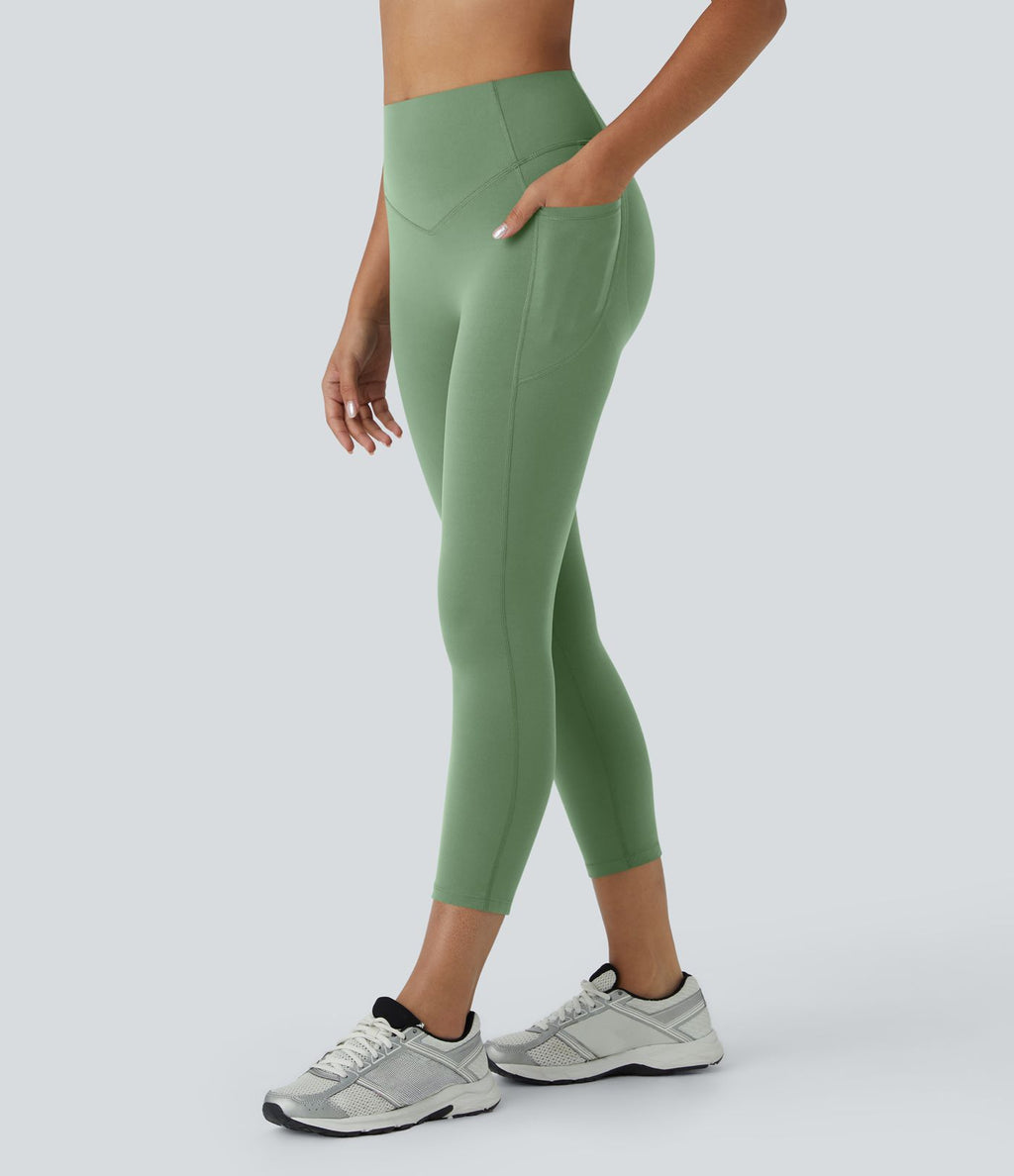 Legging corsaire d'entraînement gainant galbant taille haute avec effet scrunch et poches Halara UltraSculpt™